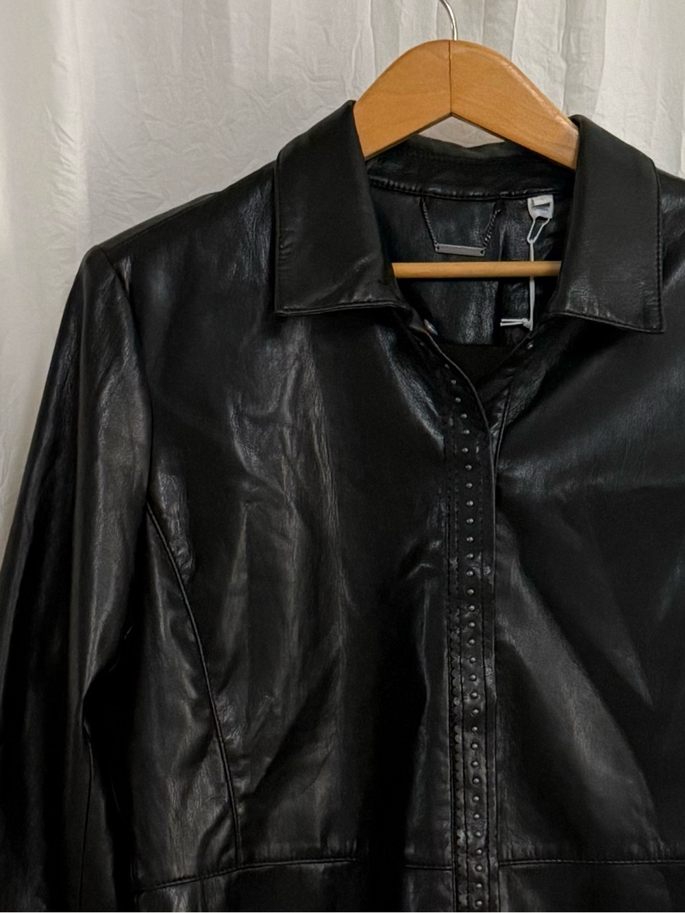 NWT Chicos Faux Leather Jacket 2 L Black Studded Scallop Trim Moto Shacket Glam